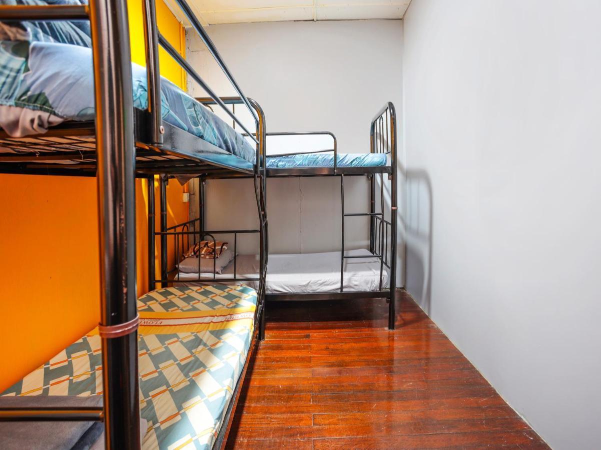 מלון קוצ'ינג Spot On 90610 Loft Waterfront מראה חיצוני תמונה