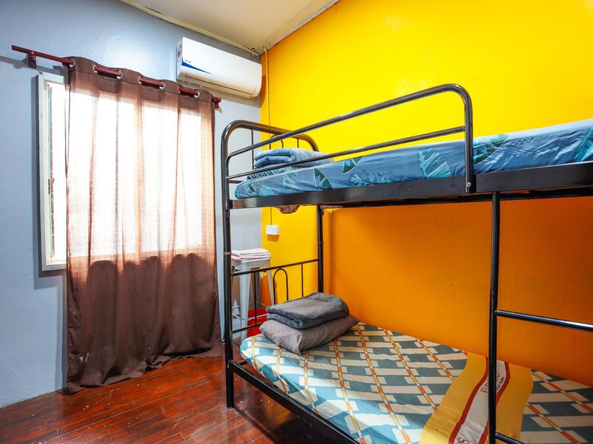 מלון קוצ'ינג Spot On 90610 Loft Waterfront מראה חיצוני תמונה