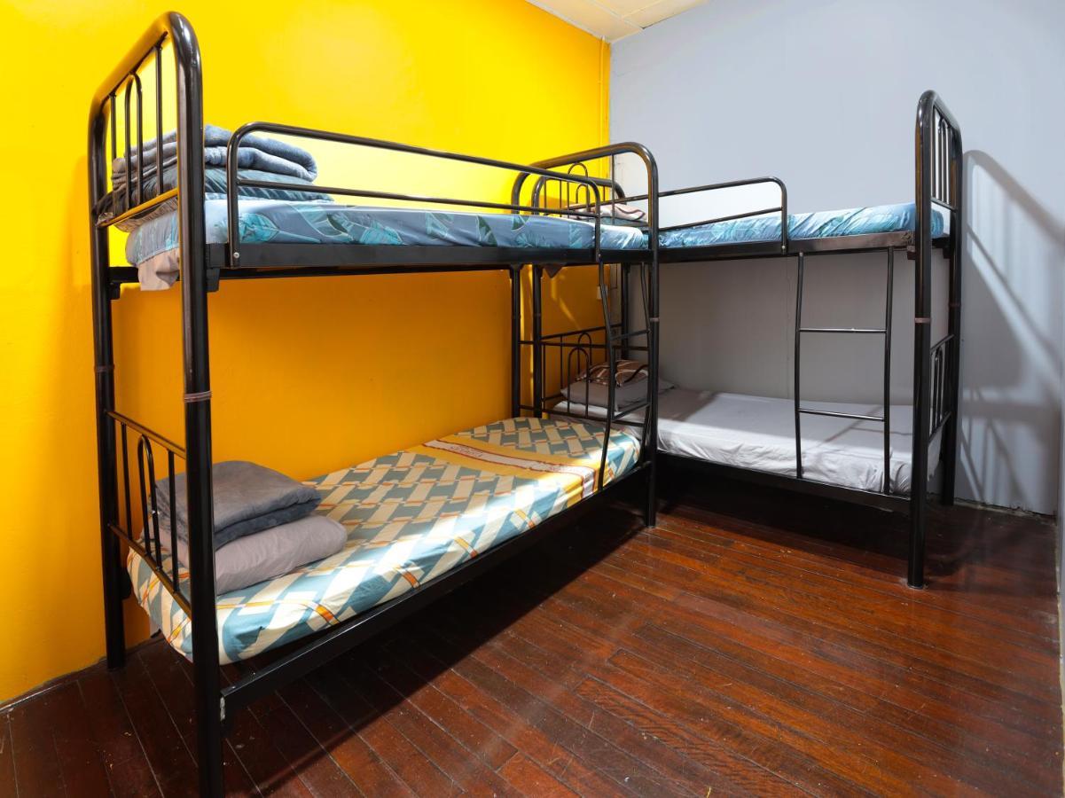 מלון קוצ'ינג Spot On 90610 Loft Waterfront מראה חיצוני תמונה
